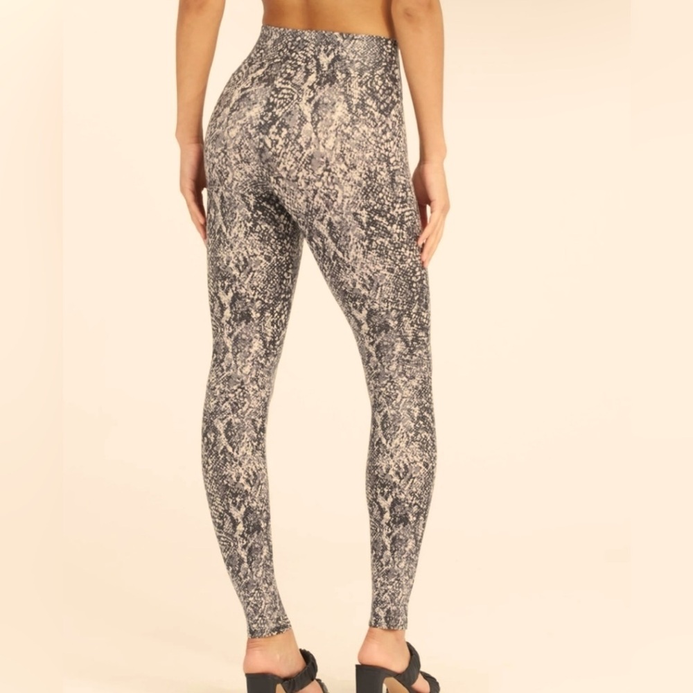 SPANX Snake Shine Leggings